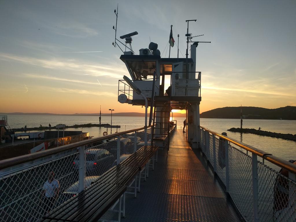 Rév Szálló Balaton Szántód Exterior foto